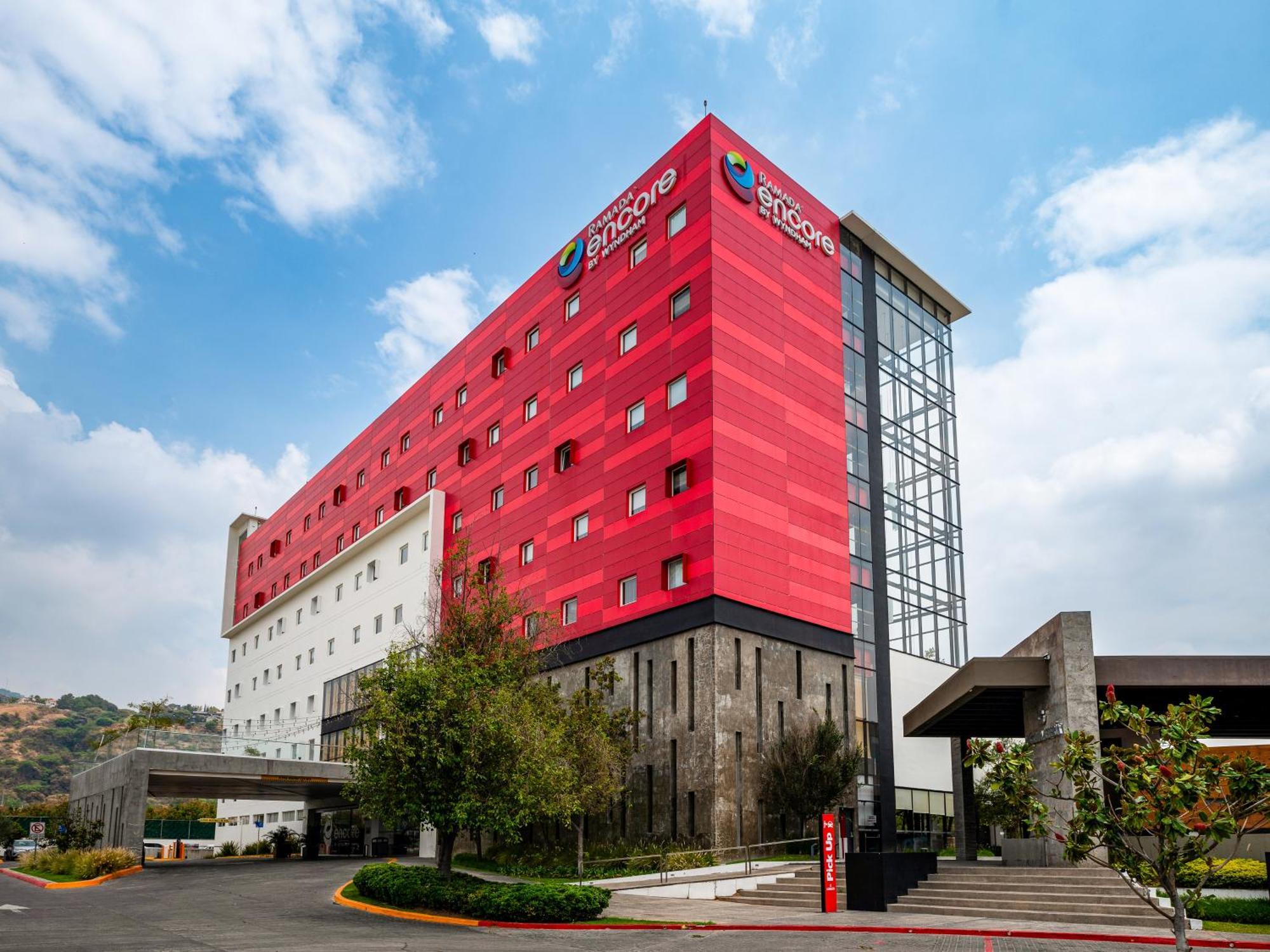 Palomar Ramada Encore By Wyndham Guadalajara Sur מראה חיצוני תמונה